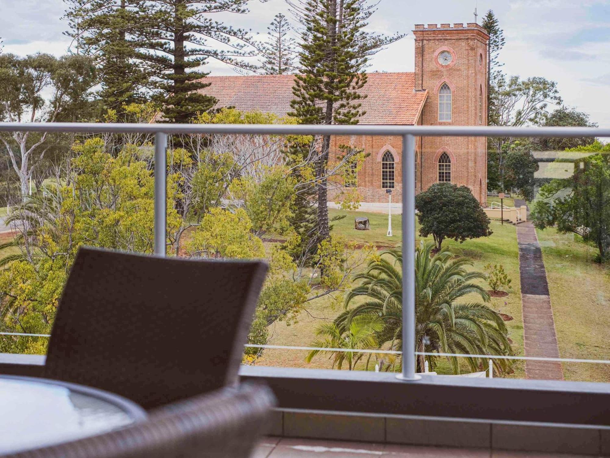 Mercure Centro Port Macquarie Hotel Exterior photo